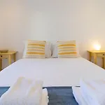 Center Duplex W Patio By Lovelystay Oporto