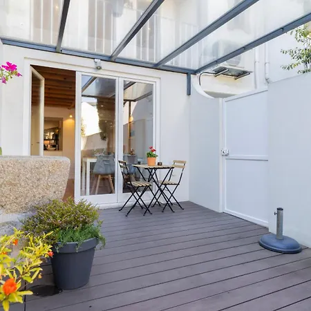 Center Duplex W Patio By Lovelystay *