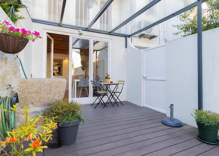 Center Duplex W Patio By Lovelystay *