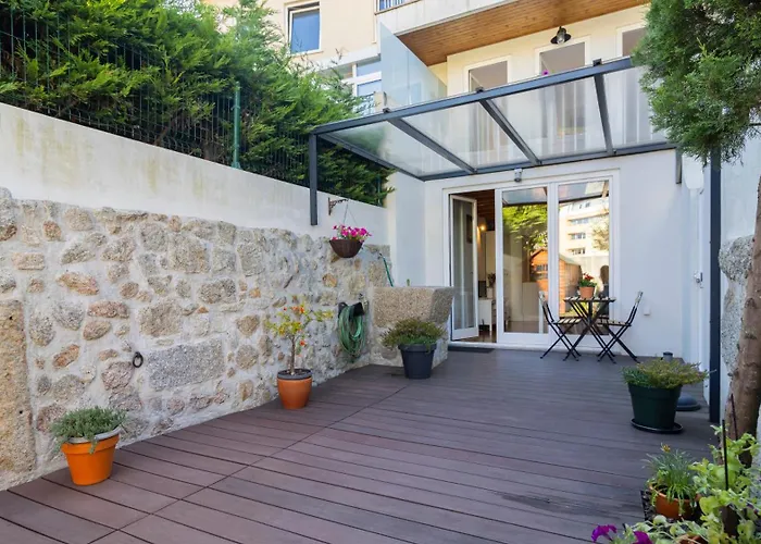 Center Duplex W Patio By Lovelystay