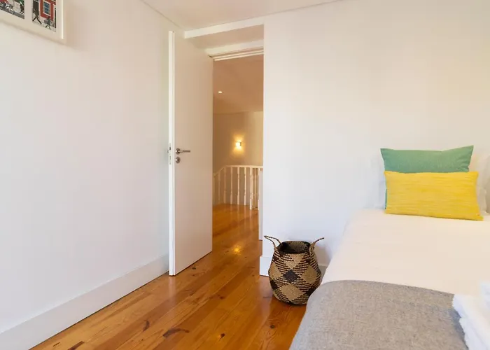 Center Duplex W Patio By Lovelystay *