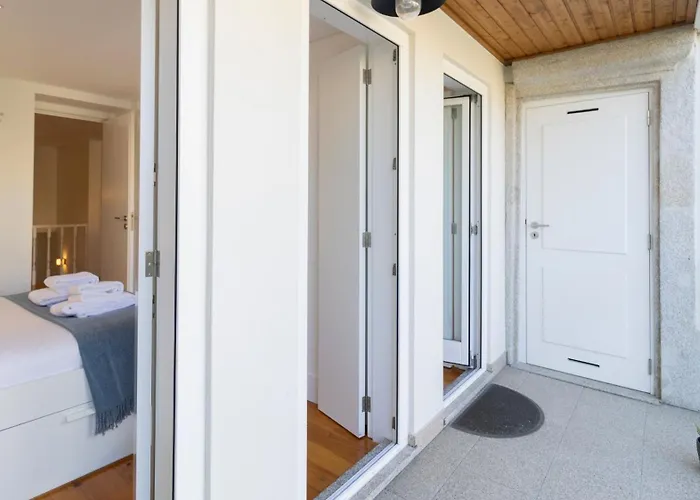 Center Duplex W Patio By Lovelystay Porto