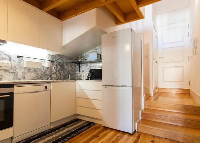 Center Duplex W Patio By Lovelystay *